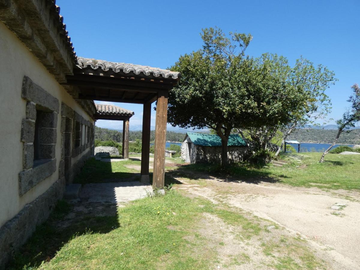 Nucleo De Turismo Rural Valle De Iruelas Лас-Крусерас Экстерьер фото